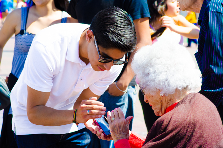 Disneyland Engagement Photos with Justin and Jen-193
